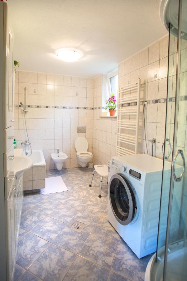 Apartma Na Ravnicah 采尔克诺 外观 照片